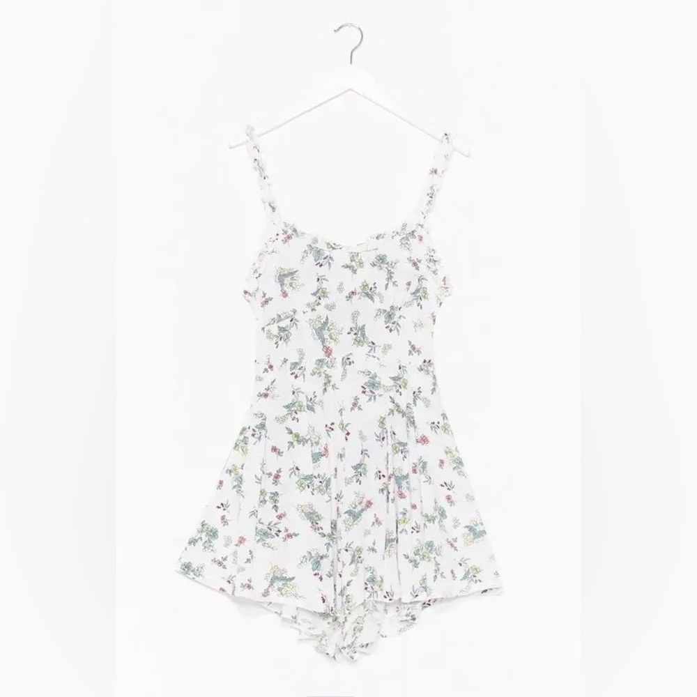 NWT NASTY GAL Bud Morning Floral Tie Playsuit Sz L